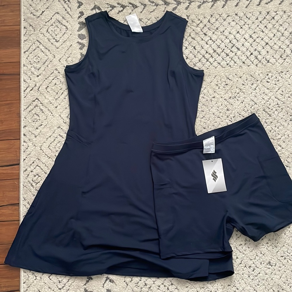 SOOTHFEEL athletic dress with shorts